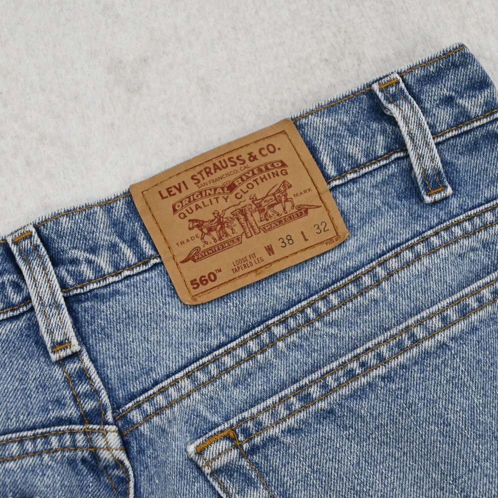 VTG Levi's 560 Jeans Mens 36** x32 Loose Fit Tapered Leg Blue Denim USA MADE